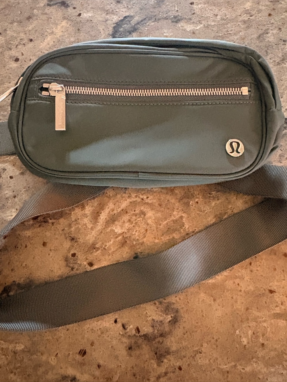 Lululemon Wunderlust Belt Bag - Picture 4 of 8